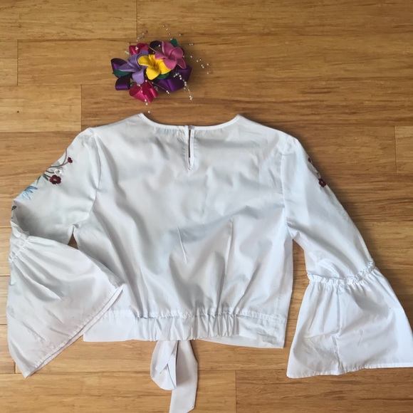 Roommates Brand Embroidered blouse - Picture 6 of 8